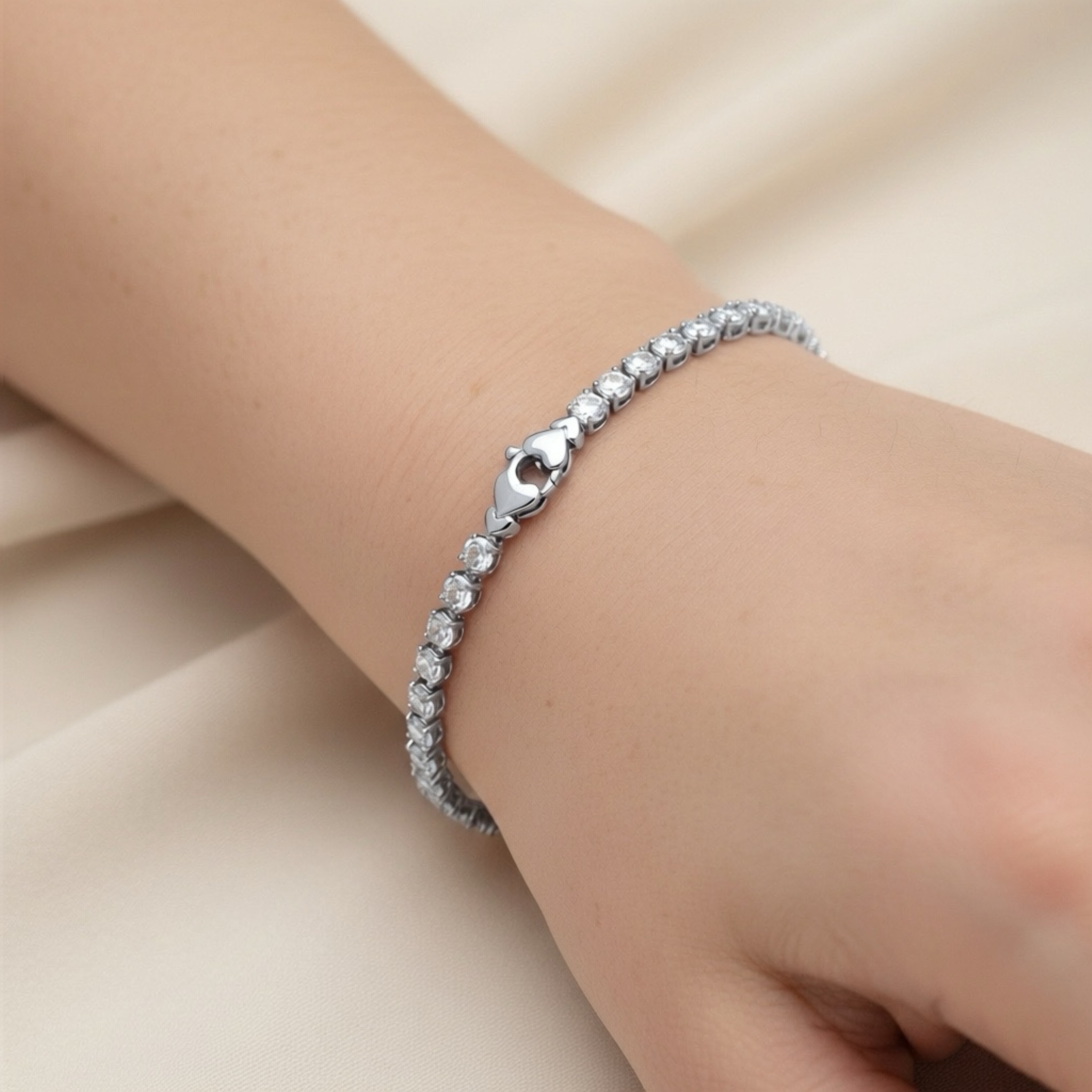 Bracciale Con Ciondolo Taiji Bagua Yin Yang – Placcato Oro, Zirconi, Catena Regolabile, Gioiello Portafortuna Unisex