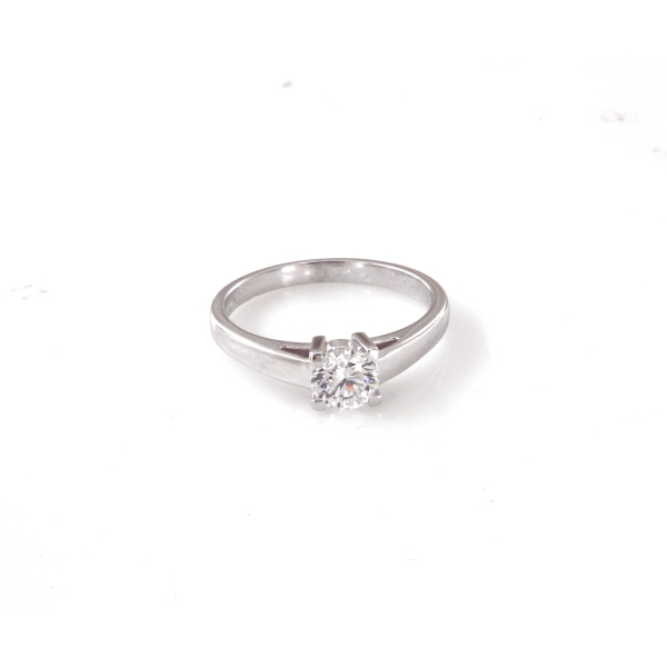 Anello solitario in oro 9k e diamanti lab grown  tot ct 0,60